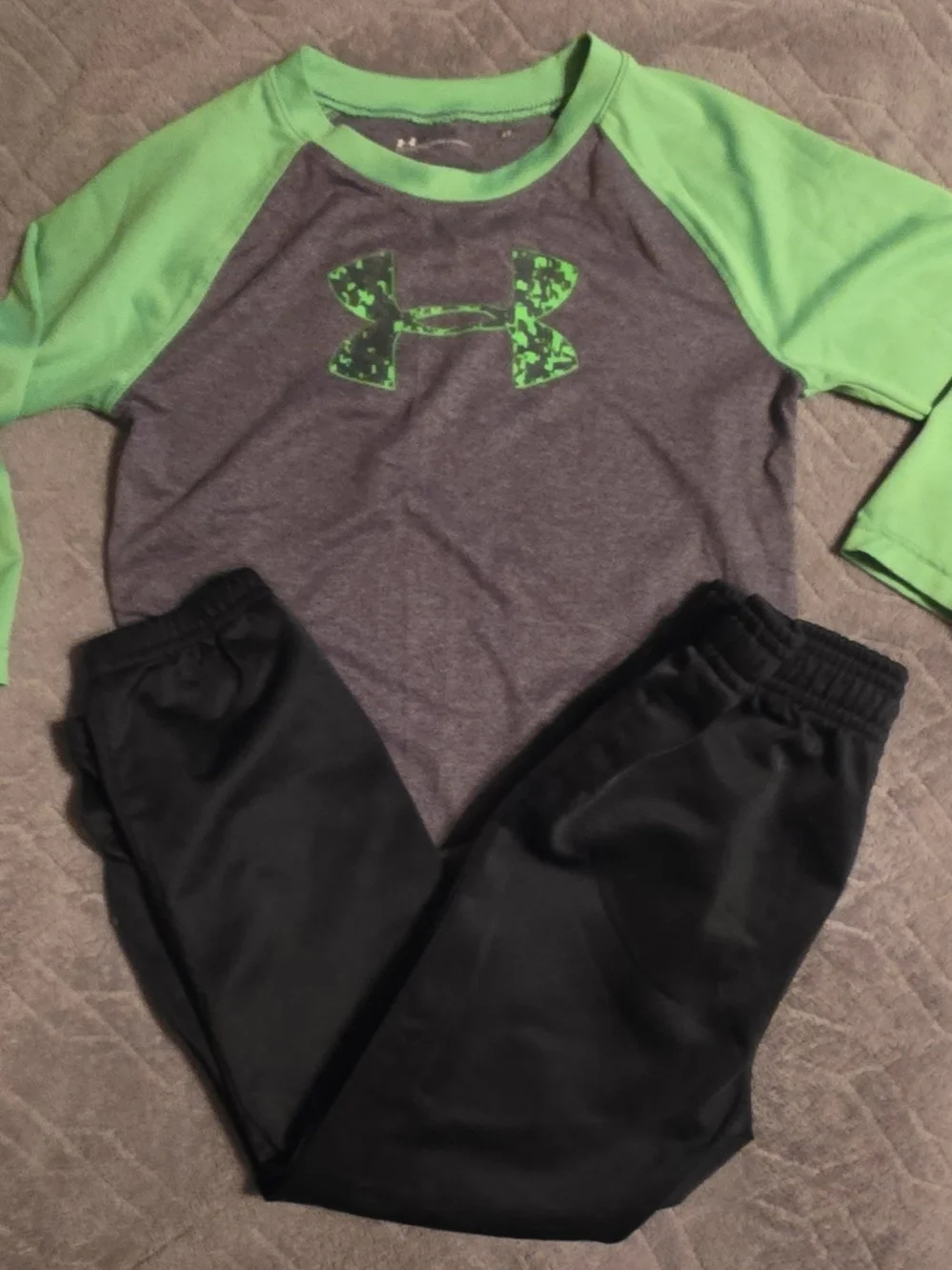 Under Armour Kids 2-Piece Active Sets in Gray & Green